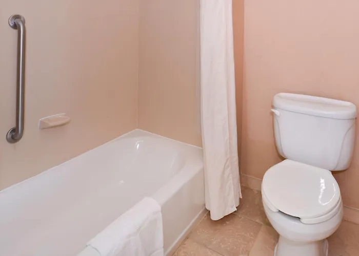 Hampton By Hilton Hotel 3*