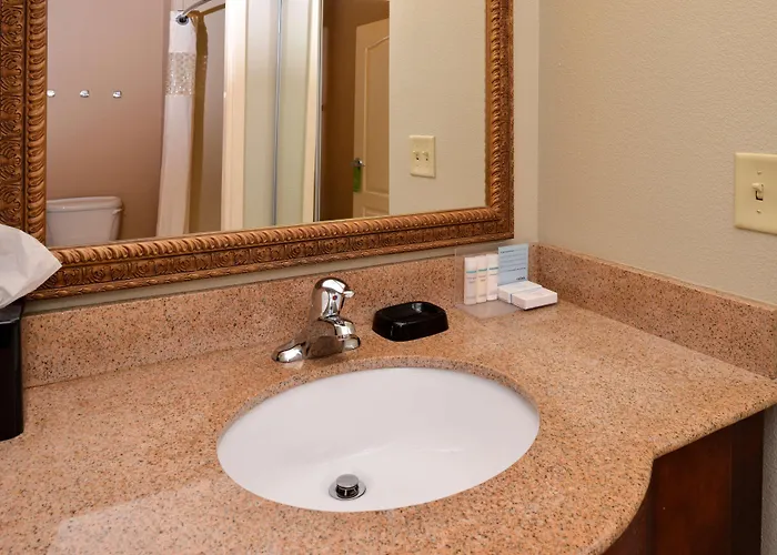 Hampton By Hilton Hotel Litchfield