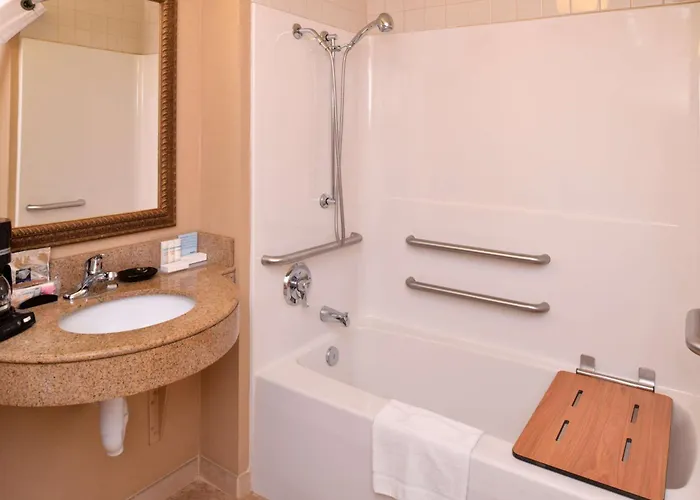 Hampton By Hilton 3*