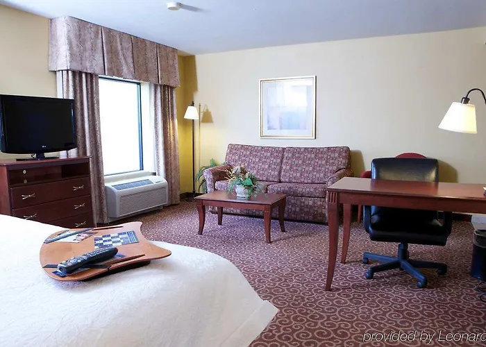 Hampton By Hilton Litchfield