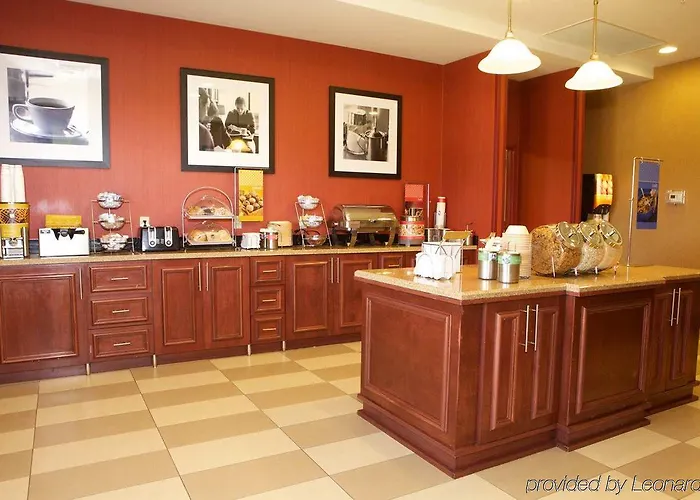 Hampton By Hilton 3* Litchfield